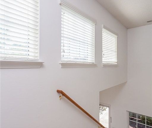 4th image of 234 Claiborne Dr #Na