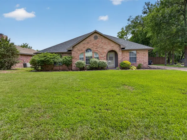 10520 Woodland Dr, Greenville, TX 75402