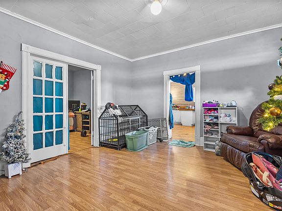 4th image of 314 Viola Ave