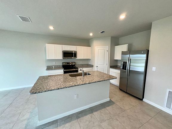 3rd image of 506 Eagle Landing Blvd