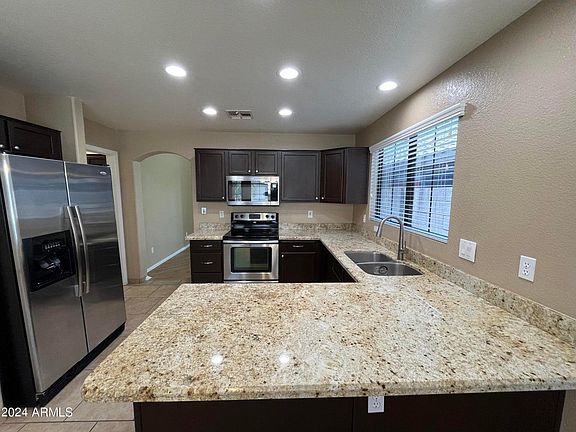 3rd image of 3329 E Blackhawk Dr