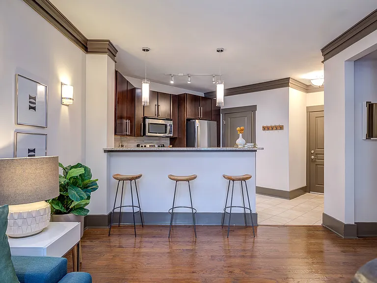 712 Tucker — Photo 40