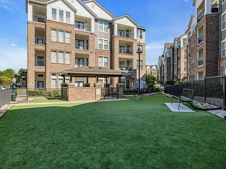 Artessa Apartments — Photo 13