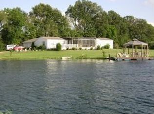 8726 Golden Pond Ln, Benton, IL 62812