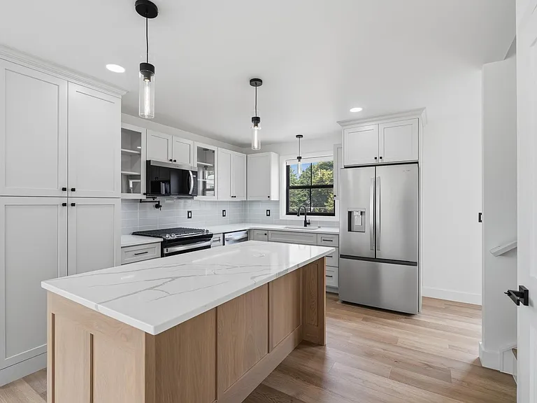 521 Harmony Rd — Photo 14