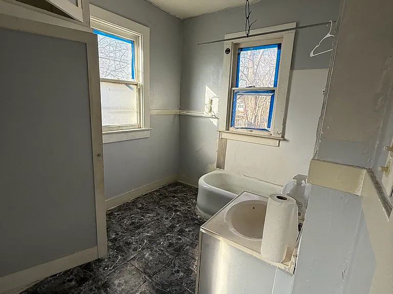 968 W View St — Photo 3