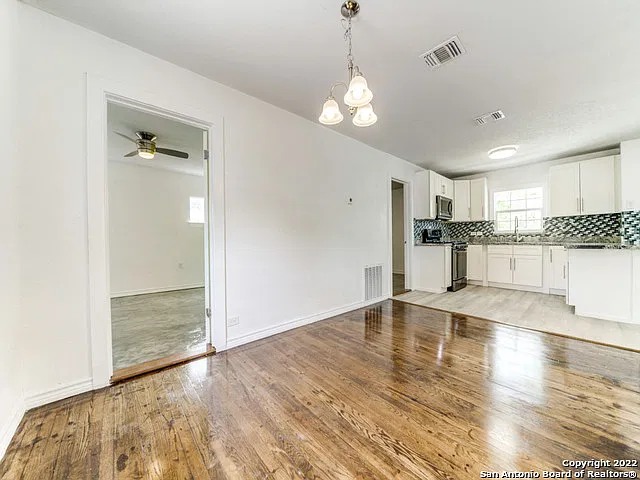 3 bed, 2.0 bath, 1468 sqft, $1,500 — Photo 4