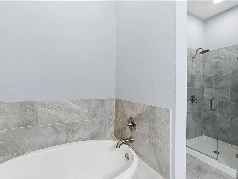2520 Bluebonnet Ln #40 — Photo 17