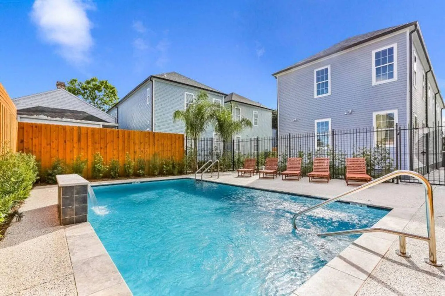 5 bed, 3.0 bath, 2292 sqft, $13,294 — Photo 4
