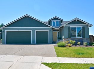 910 Marie St, Mount Angel, OR