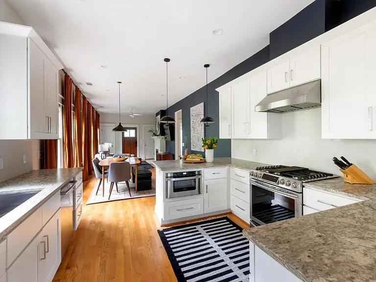 656 Virginia Ave NE — Photo 13