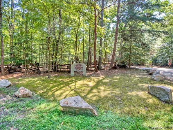 700 S England Cir, Williamsburg, VA 23185