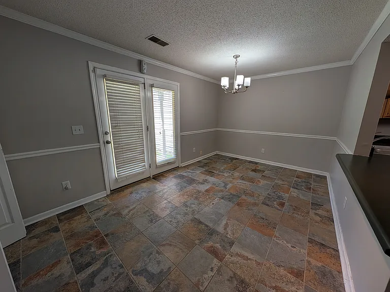 5008 Cheshire Ct — Photo 6