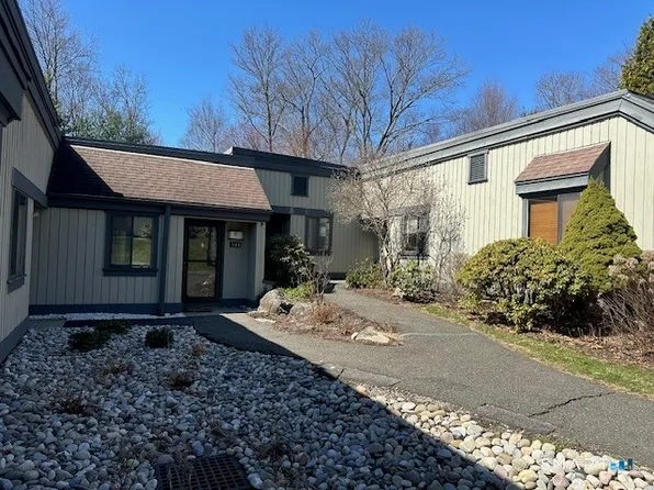 914 Heritage Village #B, Southbury, CT 06488