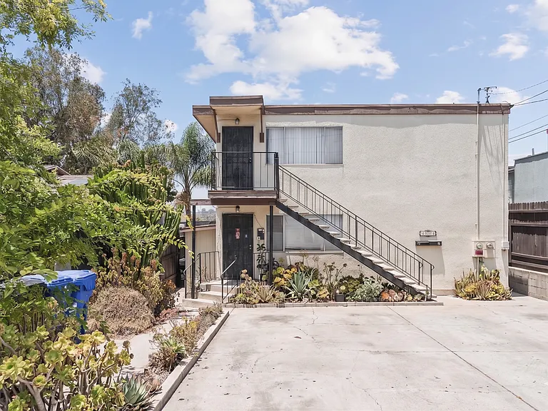 3964 Manzanita Dr #B4 — Photo 1