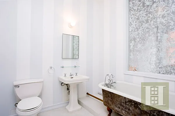 Rented by Halstead Real Estate | media 30