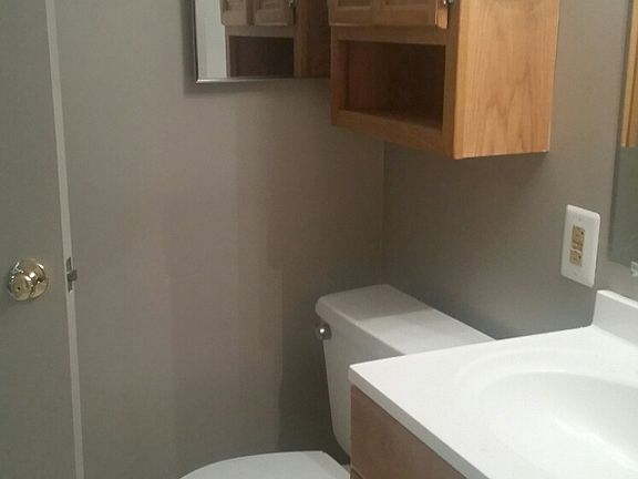 5th image of 2841 Windsor Dr APT 204