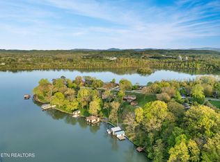 Rivertrace Ln, Knoxville, TN 37920