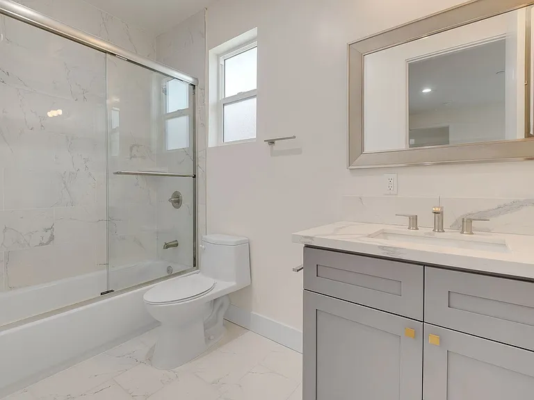 11619 Ayres Ave — Photo 23