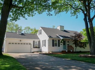 1475 Colonial Rd, Muskegon, MI 49441