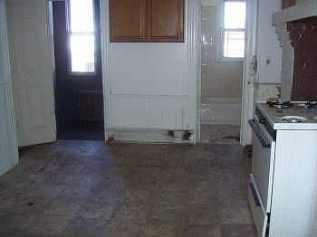 2nd image of 285 S 11th St