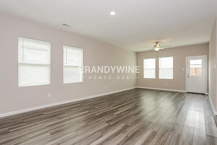 1500 Ancer Way — Photo 6
