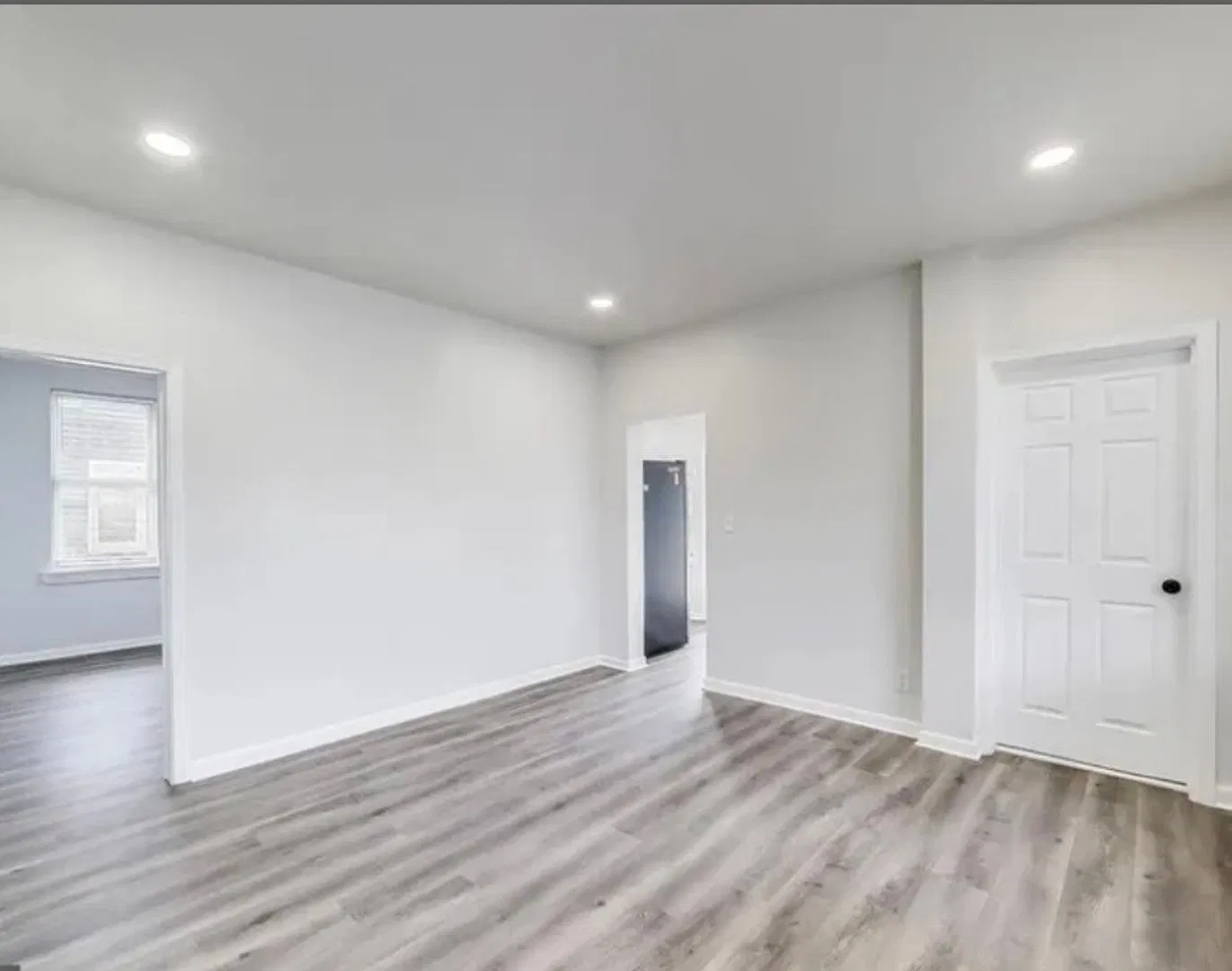 Charming 2BR Duplex in Baltimore — Photo 2