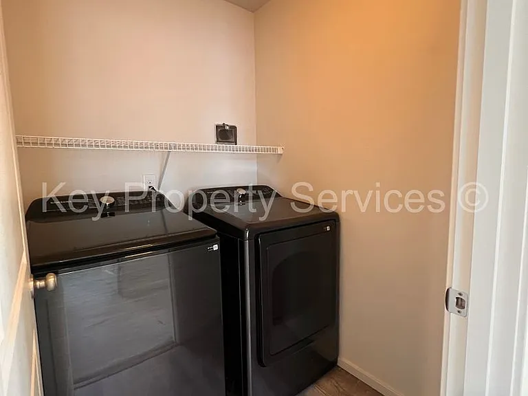 5600 NE 129th Pl — Photo 22