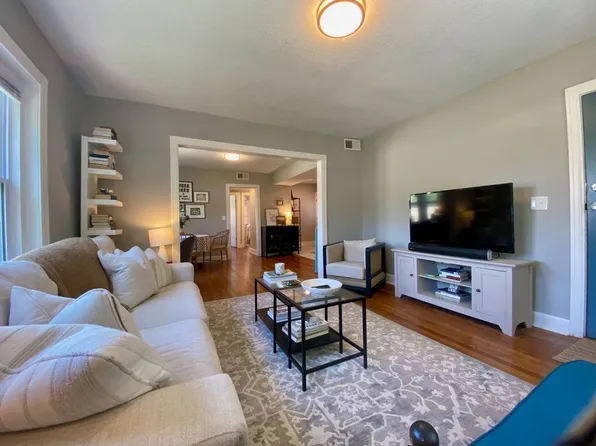 South Plaza Apartments, 5047-5049 Wyandotte St #5047-3, Kansas City, MO 64112