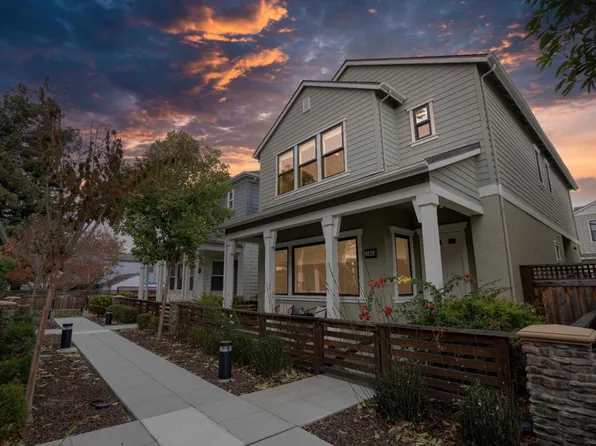 184 Athena Ct, Mountain View, CA 94043