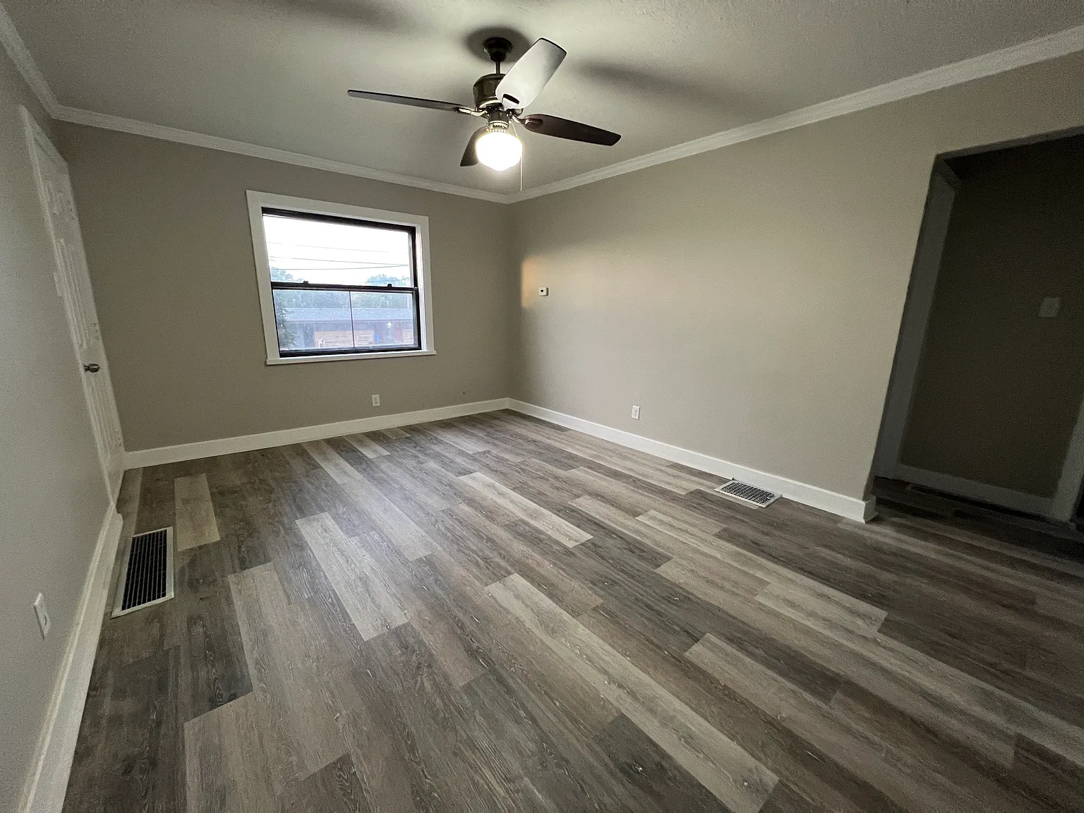 Updated 2BD/1BA Apartment - 1560 Cardington Rd, Kettering — Photo 2
