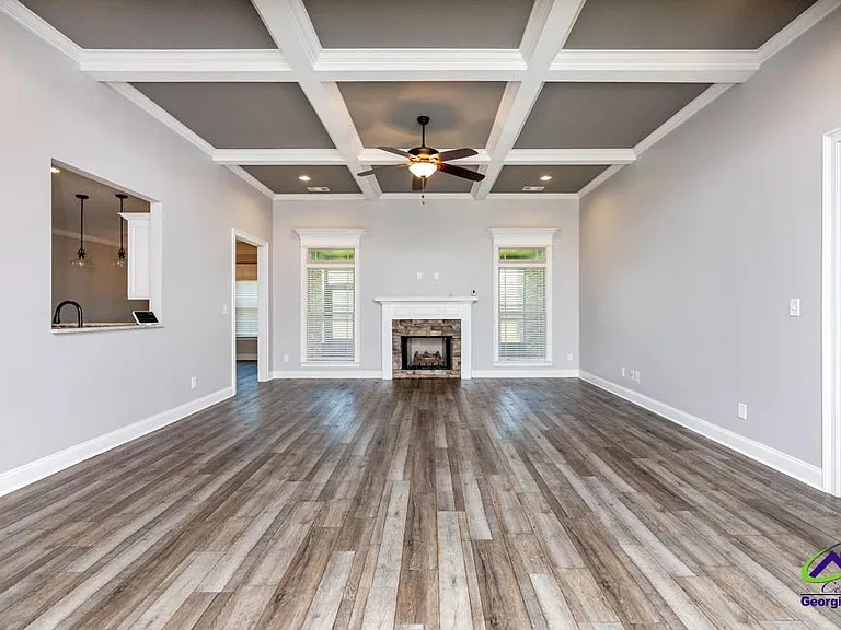 1052 Chattahoochee Dr — Photo 8