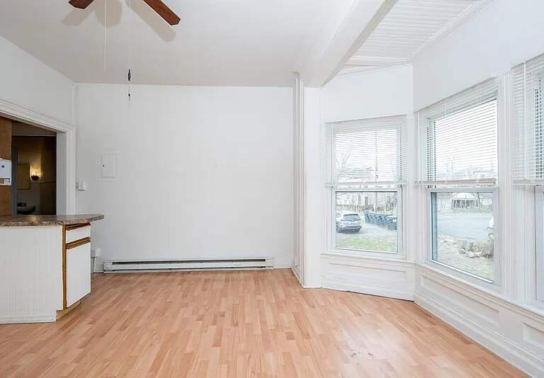 236 Saratoga St #7 — Photo 4