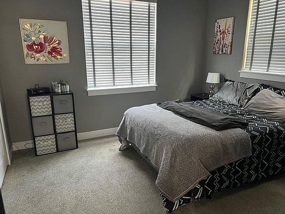 5th image of 811 9th Ave S #1/2