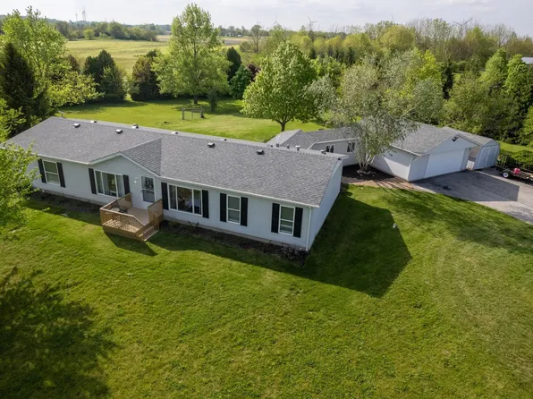 8718 S 300th Rd E, Brookston, IN 47923