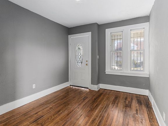 5th image of 17415 Goddard Ave