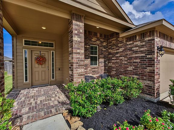 3rd image of 20610 Kendall Cliff Ct