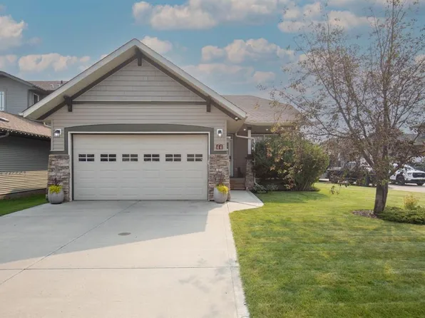 44 W Bowman Cir, Sylvan Lake, AB T4S 0H9