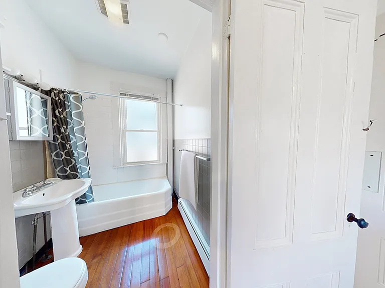 184 Ash St — Photo 7