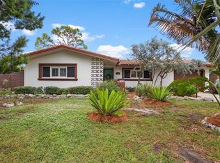 1699 Alcazar Way S, Saint Petersburg, FL 33712