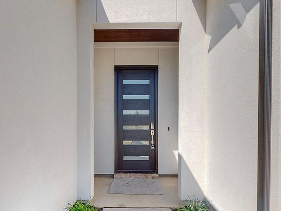2nd image of 4600 Hammerstein Blvd