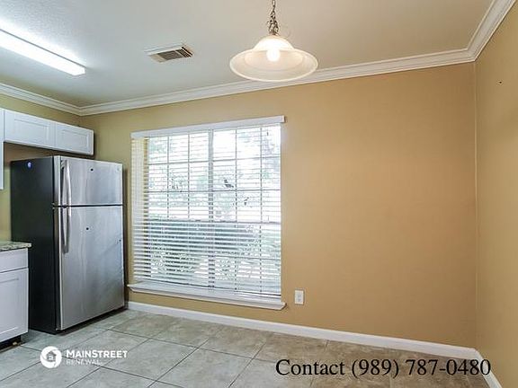 4th image of 2907 Fort Stockton Dr