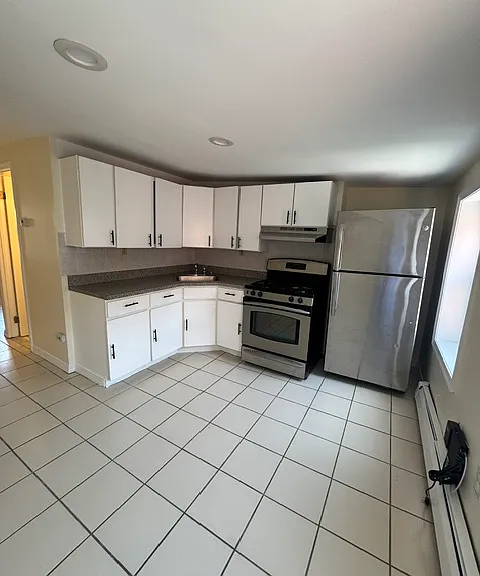293 Grove St #2 — Photo 3