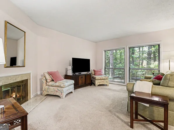 4862 Twin Lakes Trl, Dunwoody, GA 30360