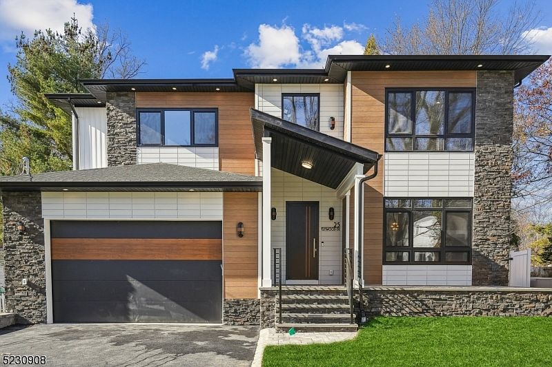 1st image of 25 Elmwood Dr