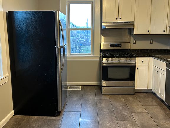 2nd image of 7125 Harrison Ave Floor 2