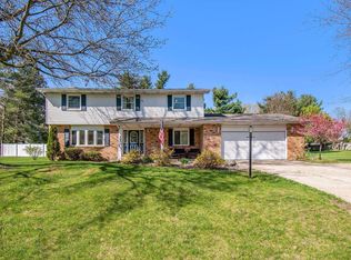 604 Highland Dr, Middlebury, IN 46540