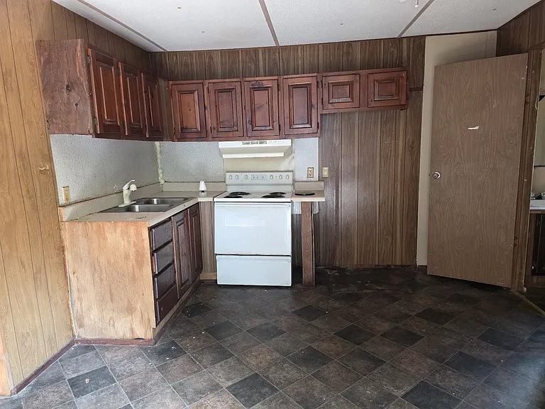 4502 E Old Marion Hwy #20 — Photo 3