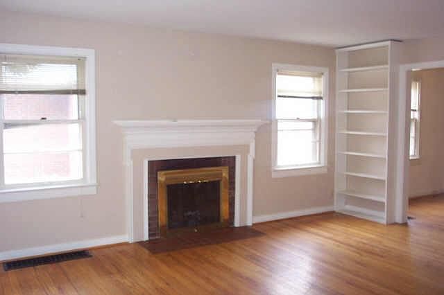 2nd image of 6105 N Burlington Ave