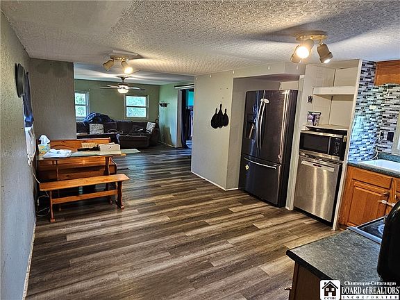 5th image of 2125 Fox Rd